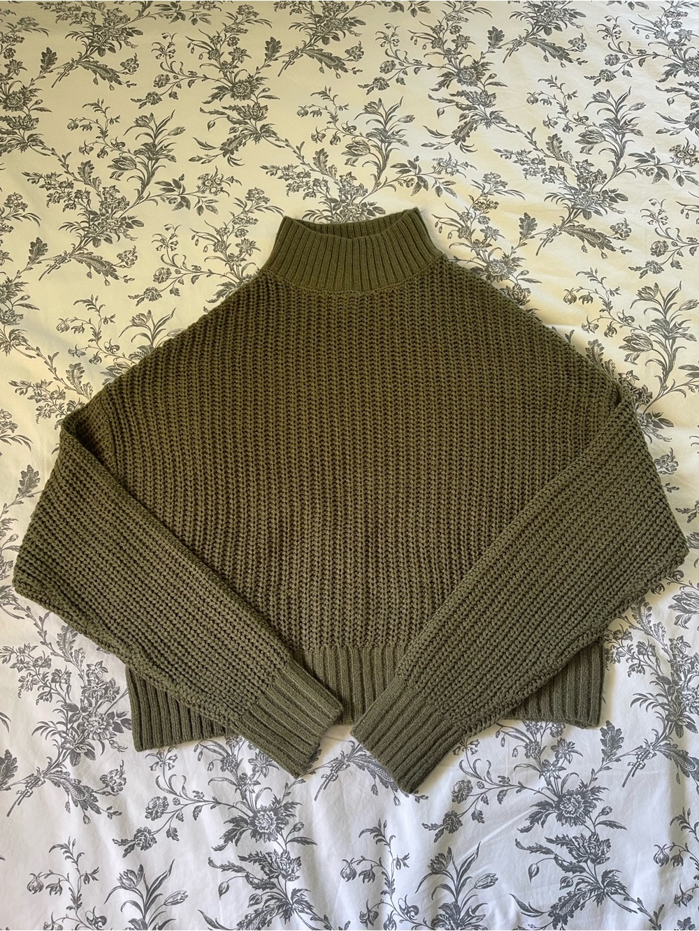 H&M Green Sweater